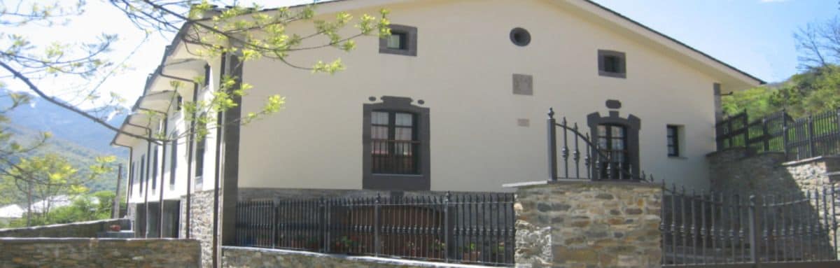 Apartamentos Rurales Casa Baltasar in Monasterio de Hermo, Spain