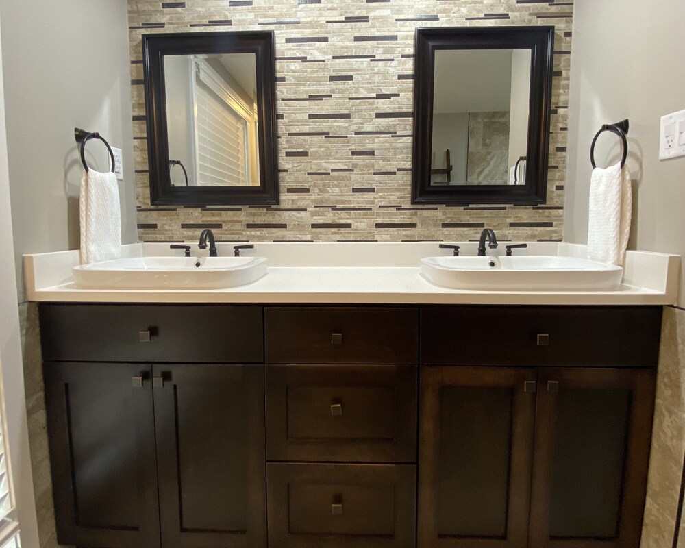 Gorgeous Lodge Style Lake House! Perfect for Family Gatherings!