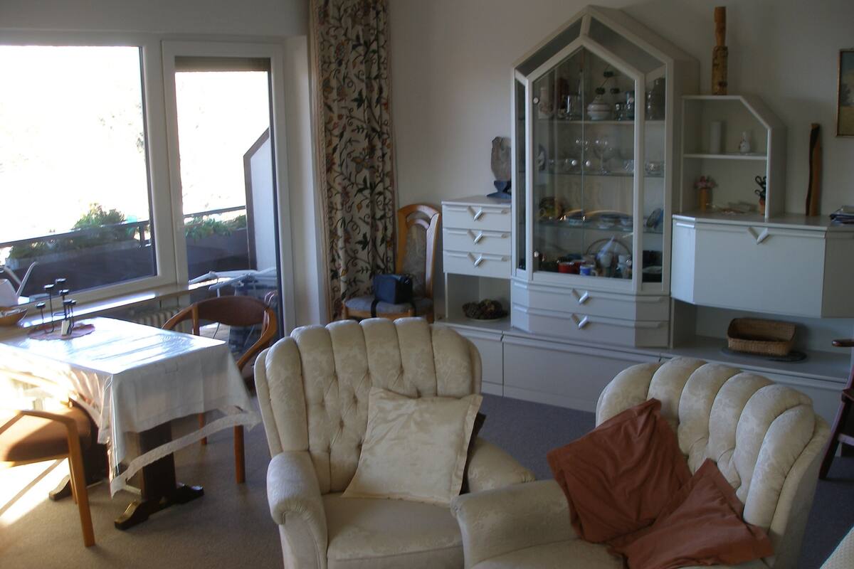 熱浴の近くでヴォージュと夕方に照らされた城跡への絶景 口コミ 部屋写真 料金 お得情報 エクスペディア