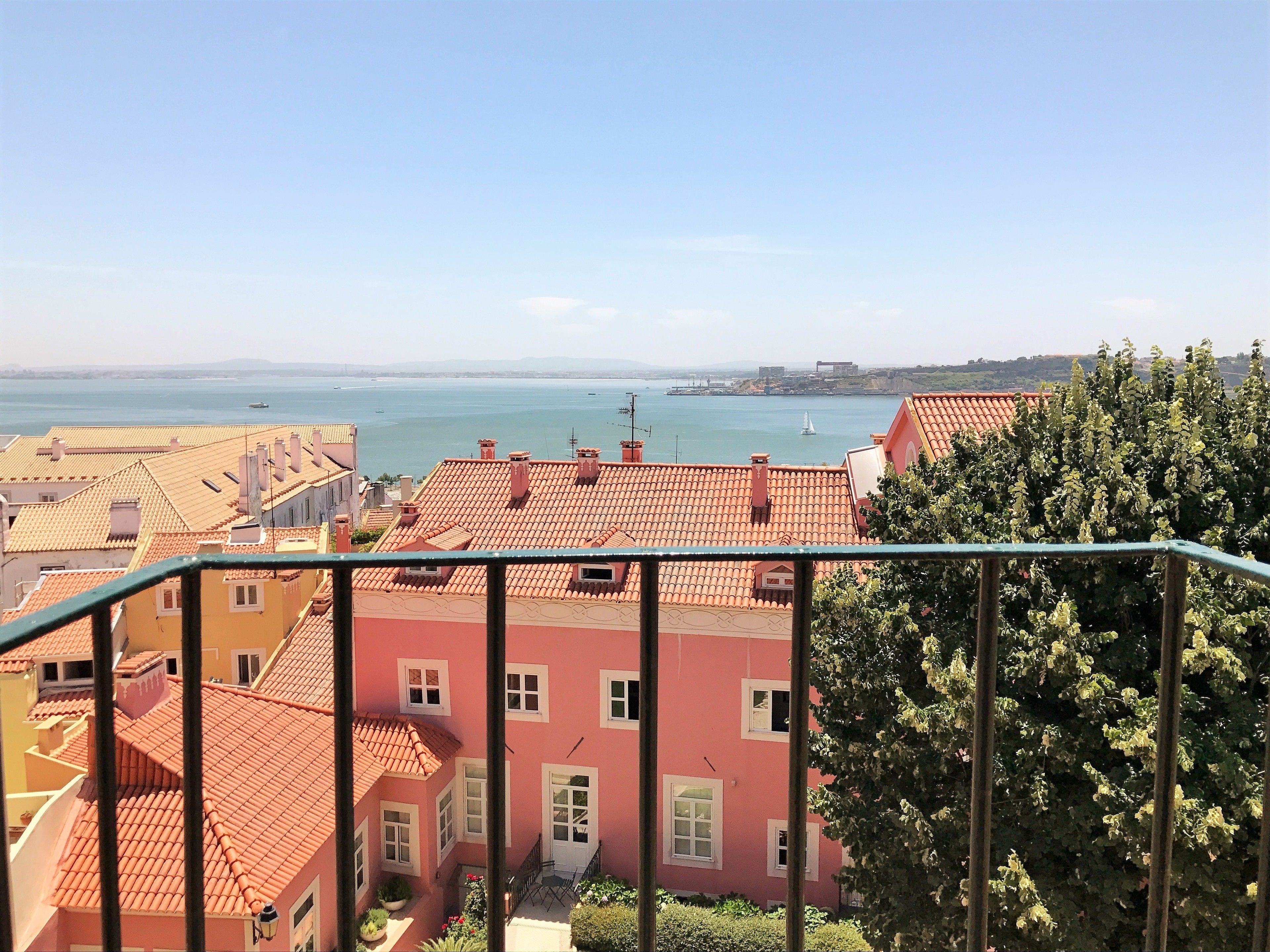 Amazing view - Cozy flat in Lisbon District, Portugal