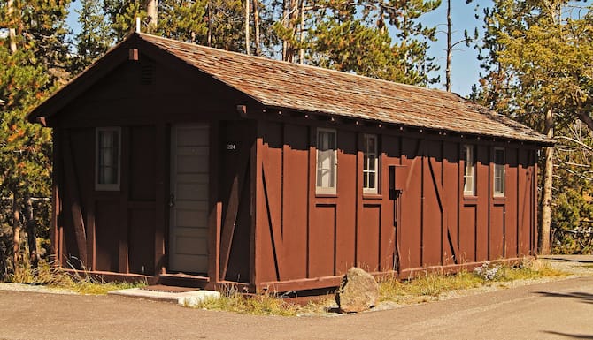 Old Faithful Lodge Cabins In Yellowstone National Park Wy Expedia