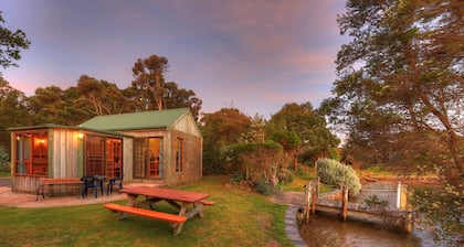 Stanley Lakeside Spa Cabins