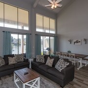 The 10 Best Hotels In Plantersville Texas For 2019 Expedia New Listing Remodeled Luxury Waterfront Property 3br 2 5 Bath Sleeps 13