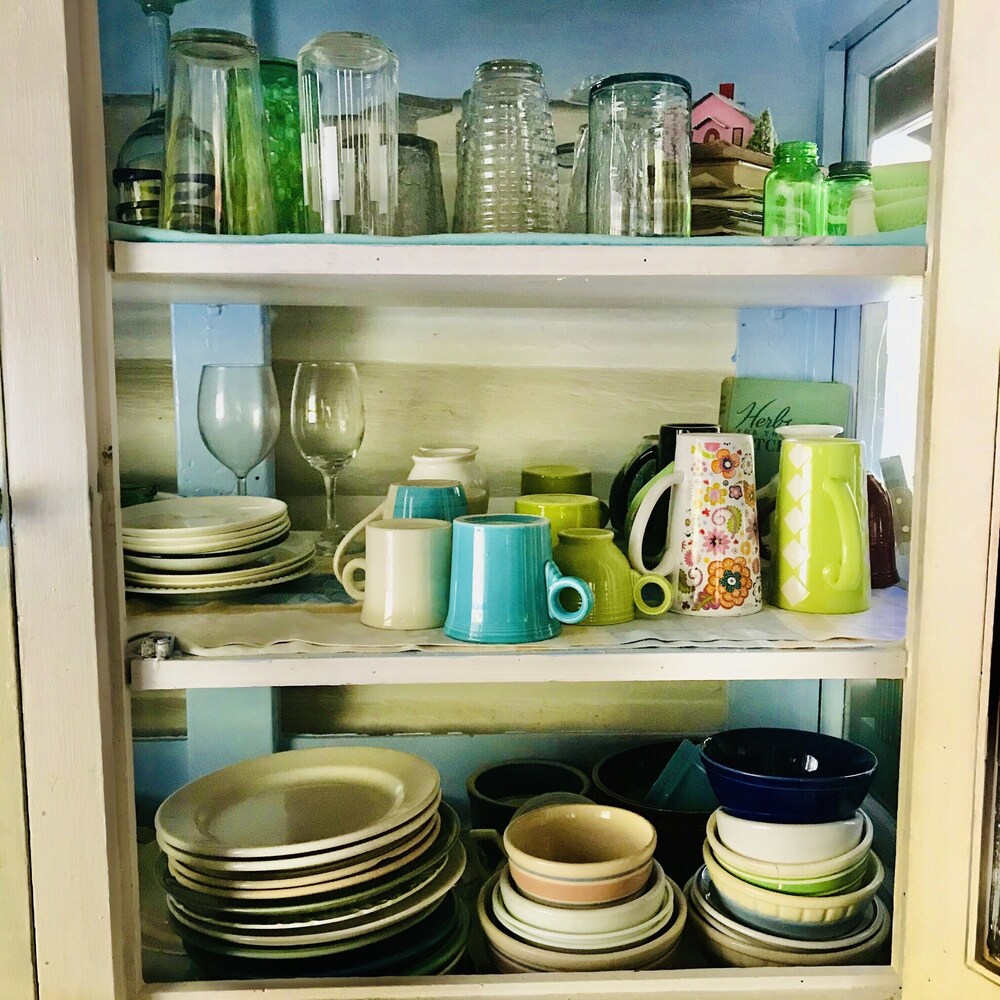 Rustic Renovated Lake Area Log Cabin