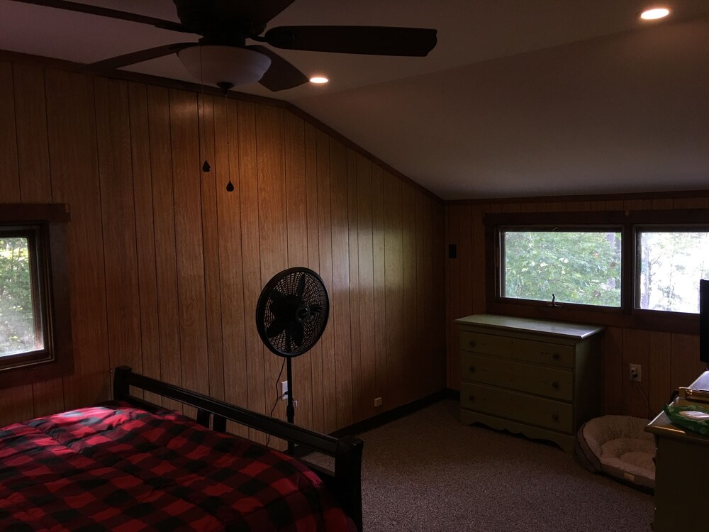 Secluded 4 Bedroom House On Upper Kimball Pond Between