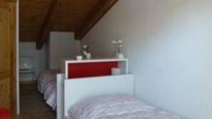 2 bedrooms, iron/ironing board, Internet, linens