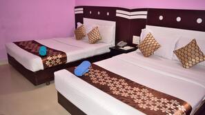 1 bedroom, premium bedding, down comforters, in-room safe