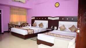 1 bedroom, premium bedding, down comforters, in-room safe