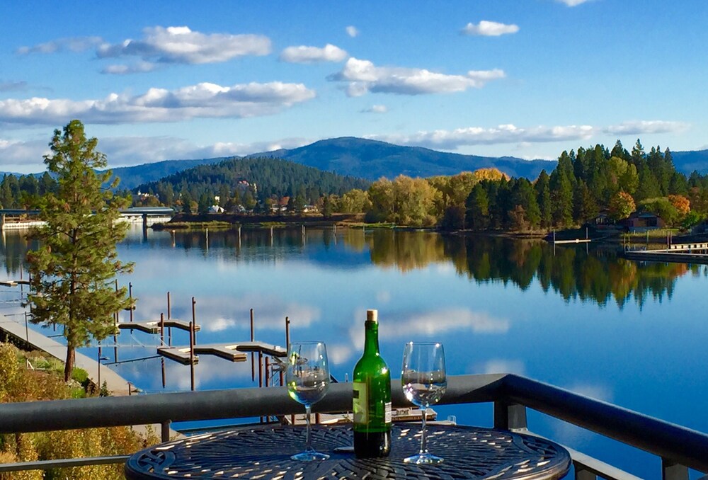 Waterfront Bellerive Condo, wraparound balcony, 2 BR, 2 BA, No Smoking