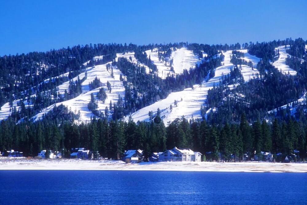 'little Bear' Romantic, Cozy Log Cabin, Close to Ski, Lake ...
