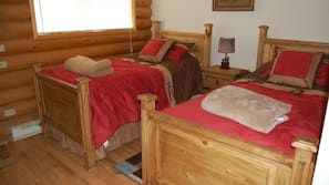 2 bedrooms, iron/ironing board, Internet, linens