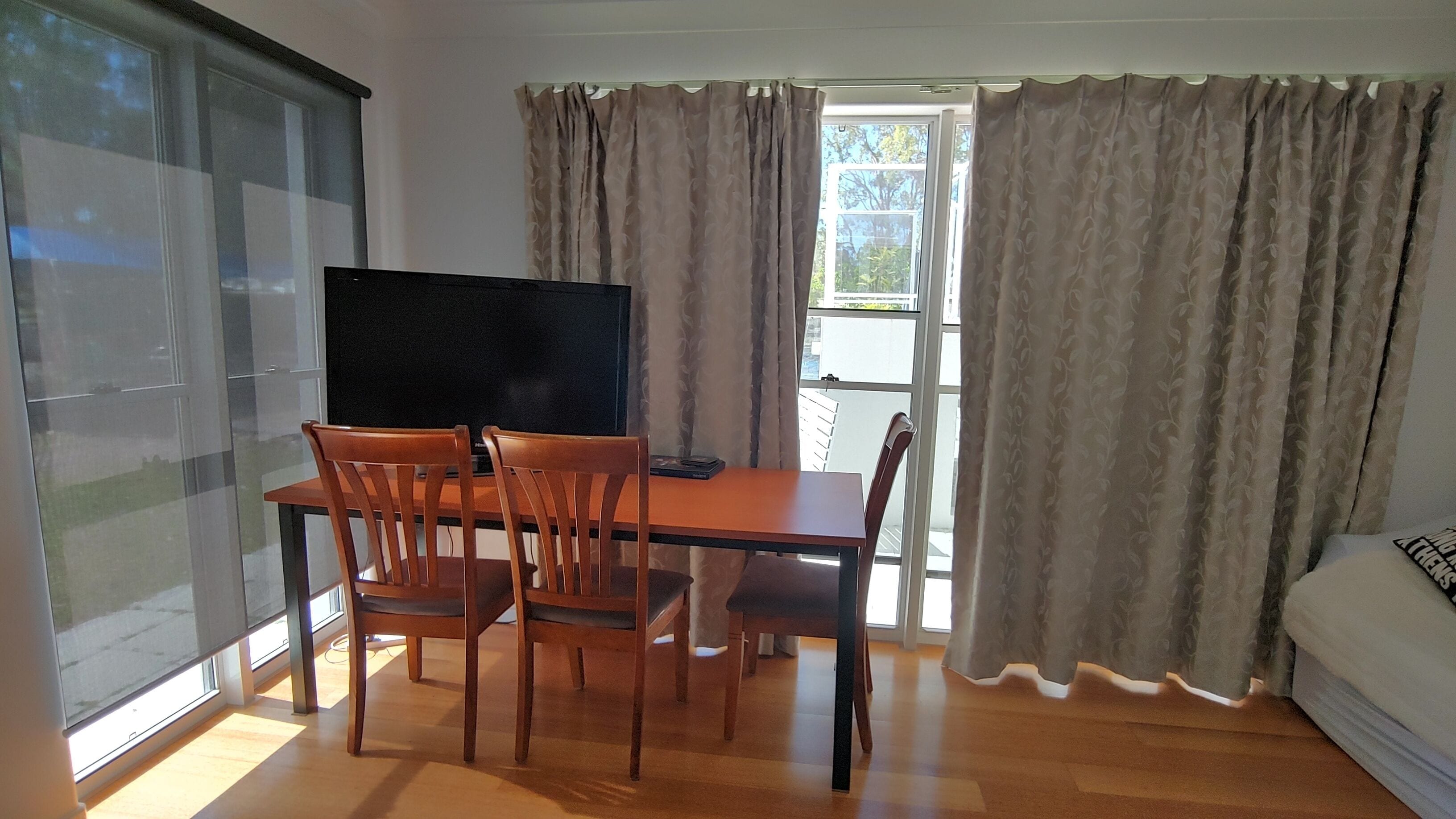 Spacious2 Bedroom Guest Unit, Private Bath and Kitchen on 5 Acres. Free Wifi