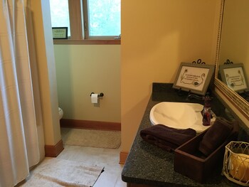 Warragundi Point Lakehouse And Cabin On Magnificent Bull Shoals