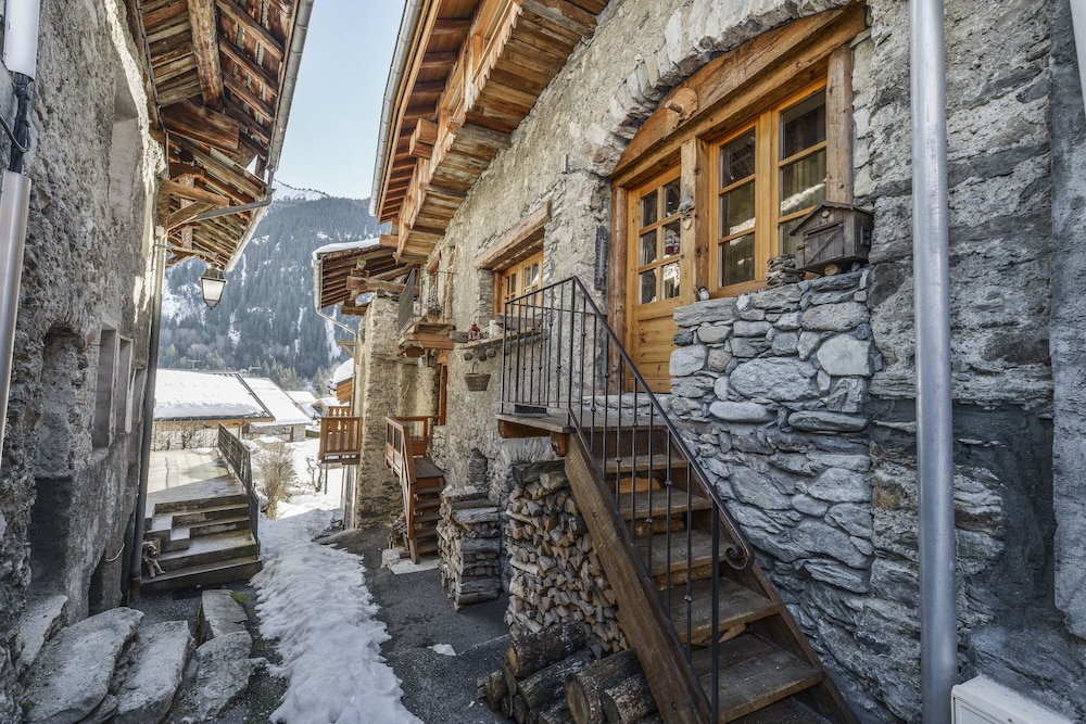 Chalet 12 P La Plagne Champagny Vanoise Promo Summer 2019 6d 1 Free Champagny En Vanoise Fra Best Price Guarantee Lastminute Com Au