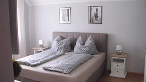 3 bedrooms, cribs/infant beds, WiFi, linens