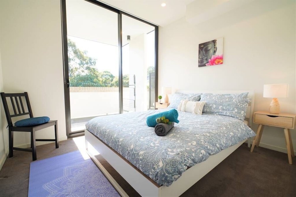 2 BR Unit 10 Mins Cbd, Near Grounds of Alexandria