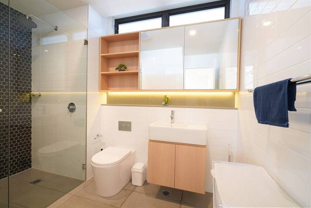 2 BR Unit 10 Mins Cbd, Near Grounds of Alexandria