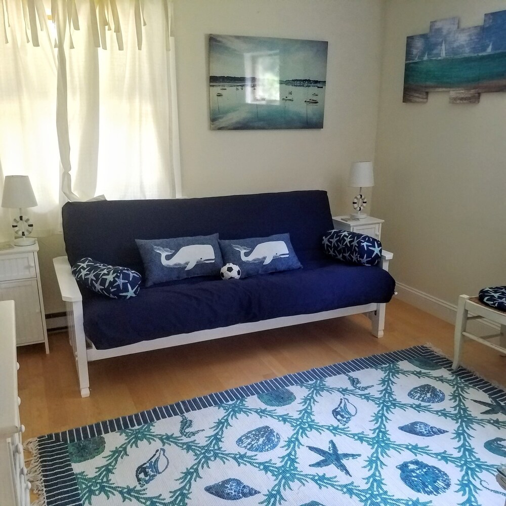 PET FRIENDLY!! Magical Beach House Swim Spa/Jacuzzi, Near Town and