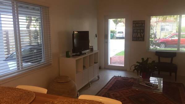 2 bedrooms, iron/ironing board, linens