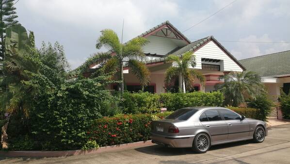 Foto Utama