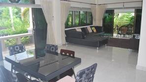 TV layar datar