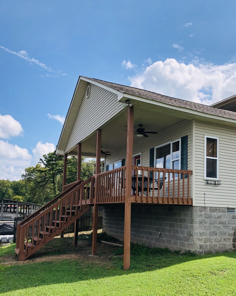 On the edge of the Lake!