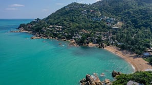 Private beach nearby, sun-loungers, beach umbrellas, beach towels