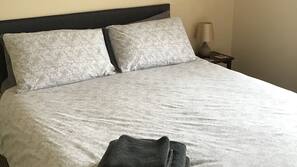 Iron/ironing board