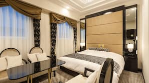 Blackout curtains, free WiFi