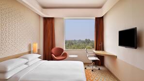 In-room safe, desk, laptop workspace, blackout drapes