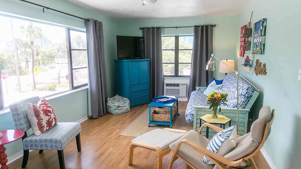 Lookout Penthouse - Beachview from every room