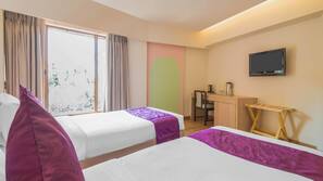 Iron/ironing board, free WiFi, linens