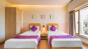 Iron/ironing board, free WiFi, linens