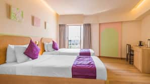 Iron/ironing board, free WiFi, linens