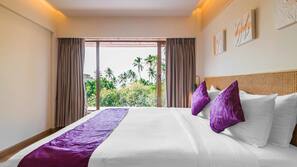 Iron/ironing board, free WiFi, linens