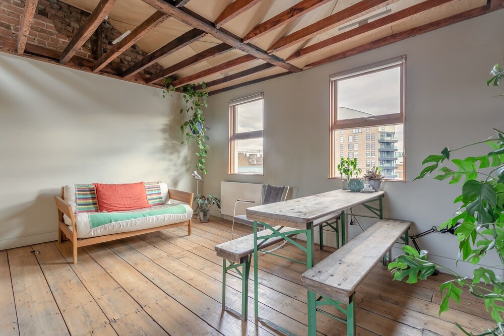 2 Bedroom Apartment In Hackney In London Hotel Rates