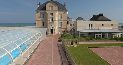Hôtel Club Les Tourelles