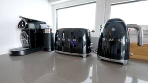 Fridge, coffee/tea maker, toaster