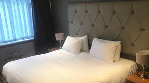 Free WiFi, linens