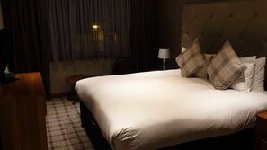 Free WiFi, linens