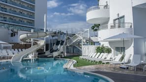 3 piscinas al aire libre