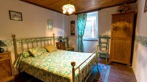 3 chambres, fer et planche à repasser, Wi-Fi gratuit