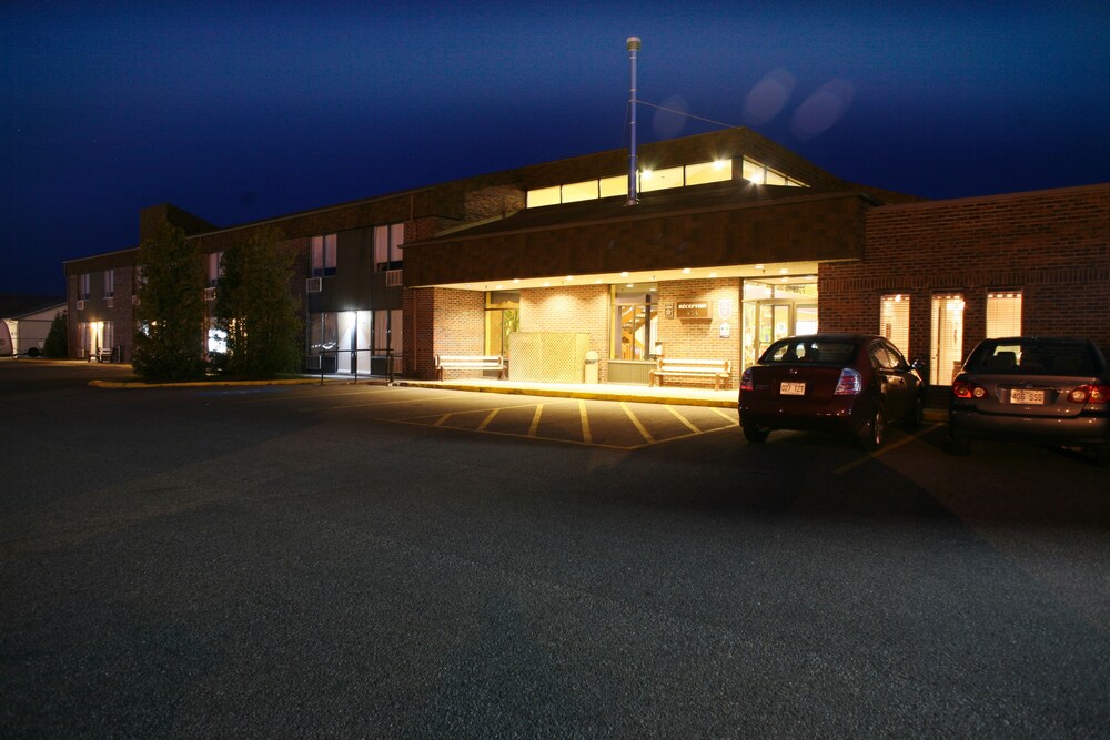 Auberge La Diligence Dolbeau Mistassini Canada Auberge La Diligence in Dolbeau-Mistassini | Best Rates & Deals on Orbitz