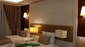 Egyptian cotton sheets, premium bedding, minibar, in-room safe