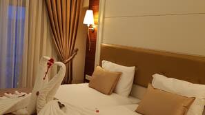 Egyptian cotton sheets, premium bedding, minibar, in-room safe