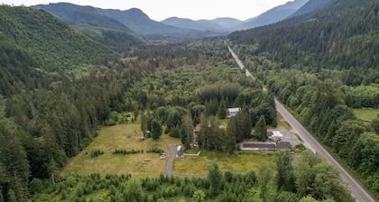 Emerald Valley Inn