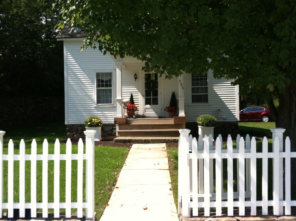 Perfect Country Cottage in Bennington, United States