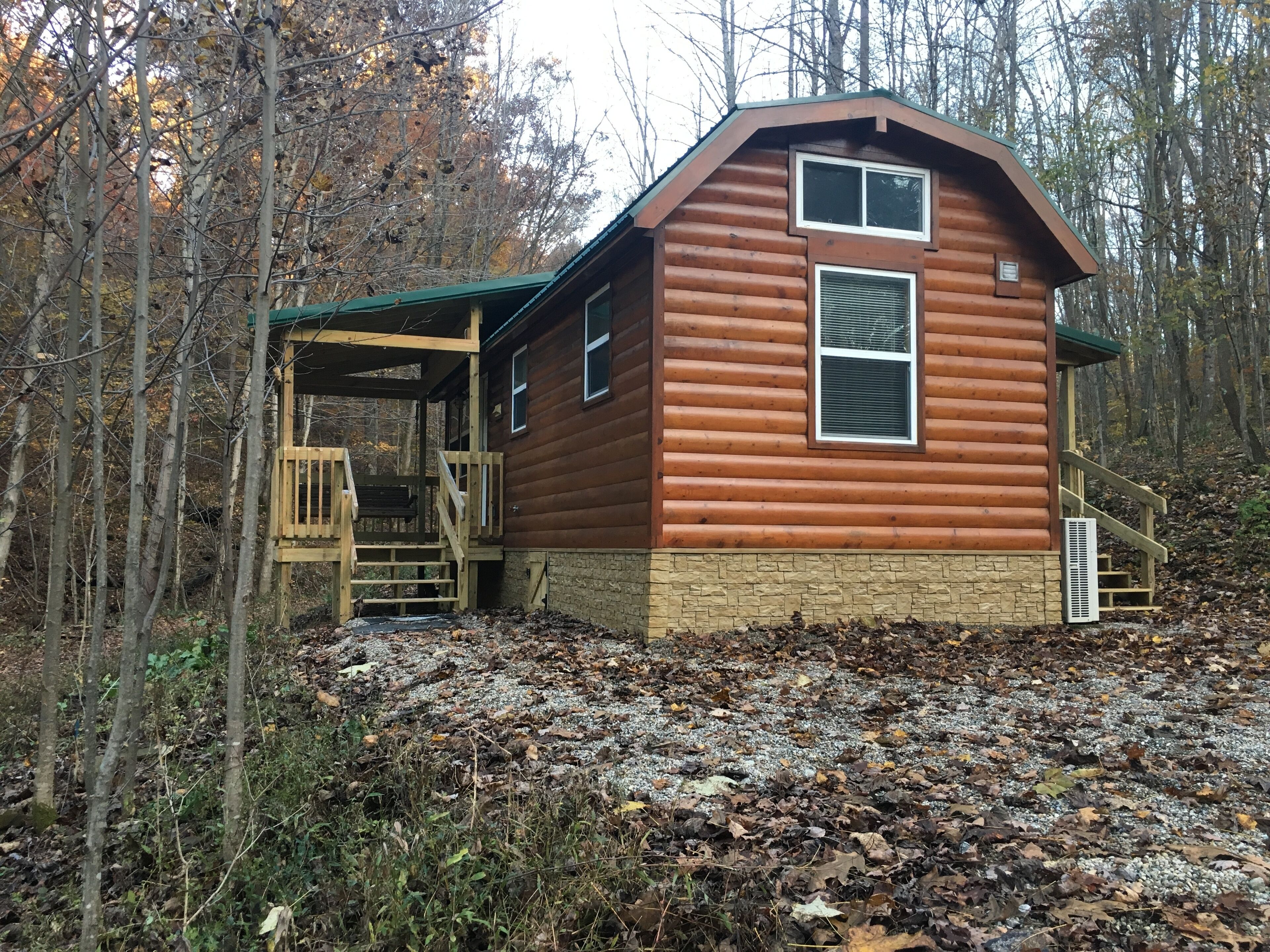 Bear Cabin Hocking Hills In Chillicothe Oh Expedia