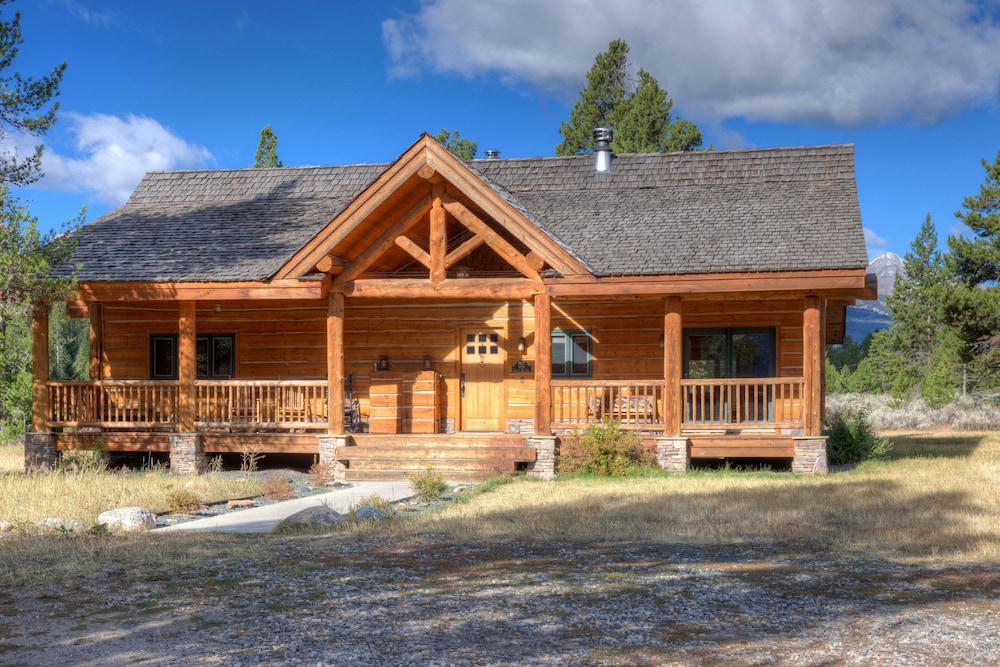 Little Big Sky Guest Cabin Riverfront Home Close To All In Big