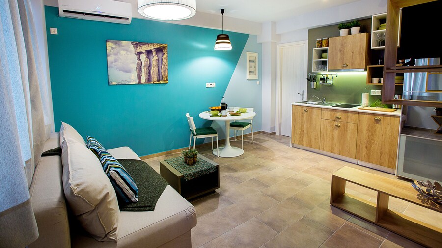 Emerald Suite